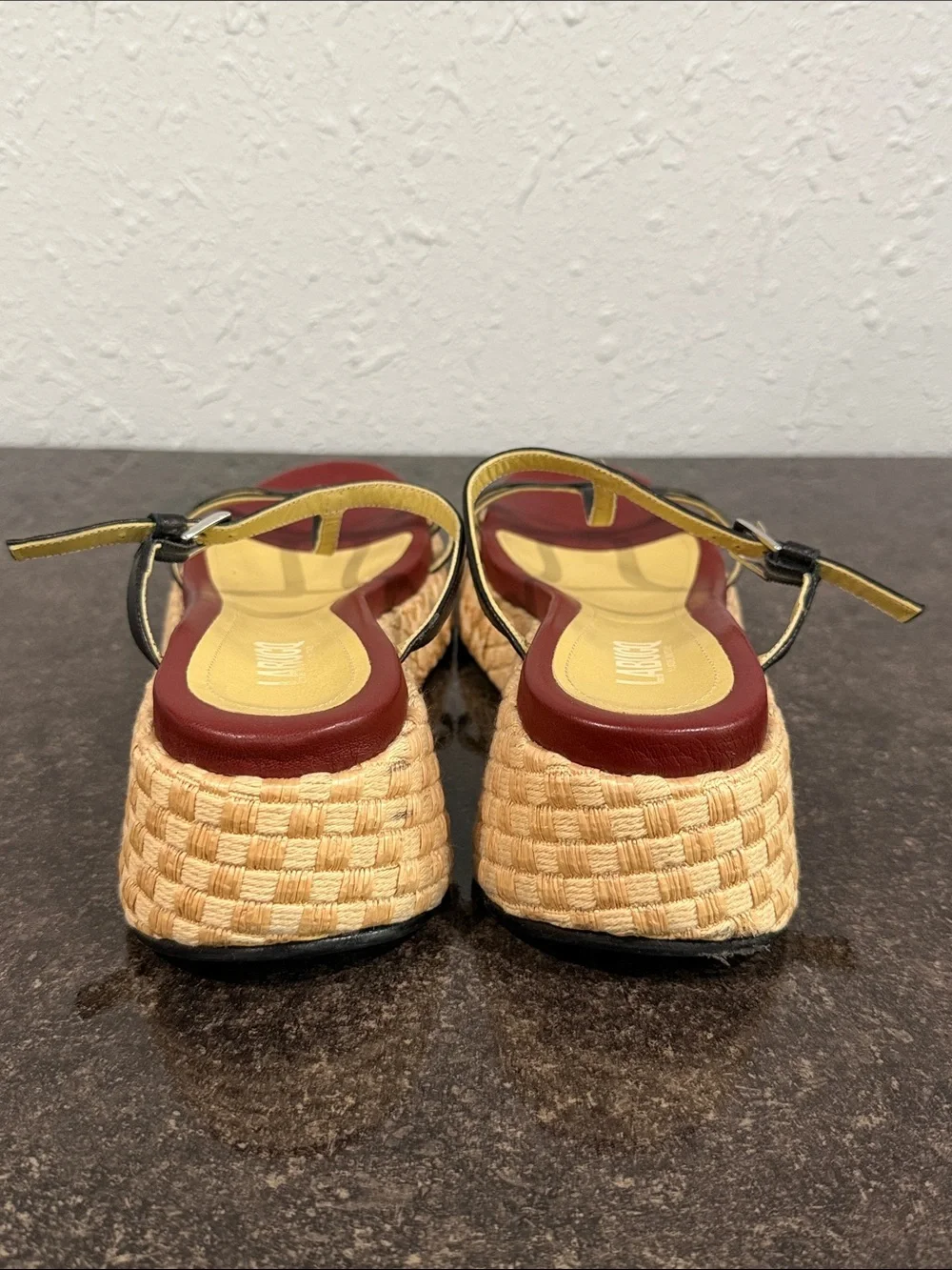 LABUCQ Leather T-Strap Sandals Size 39